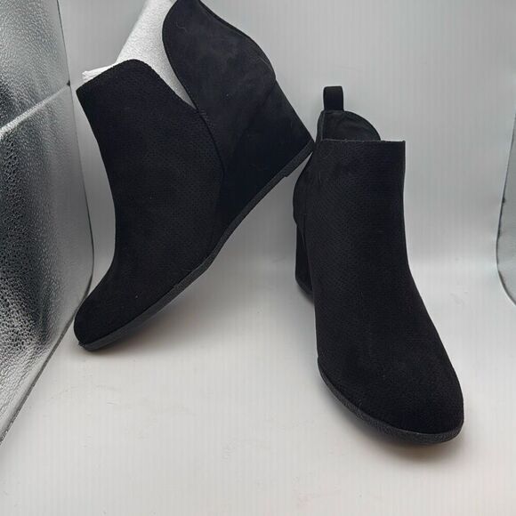 CUSHIONAIRE Women's Pull On Wedge Bootie -โSoft Vegan Suede SIZE 10 BLACK - Picture 6 of 8